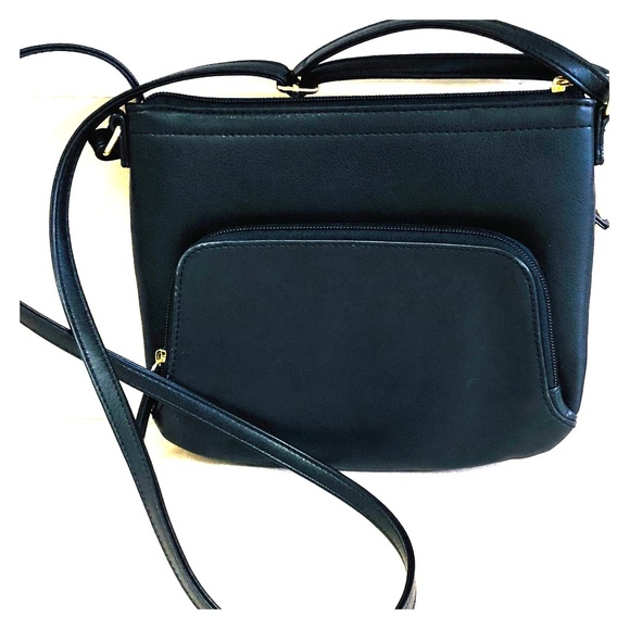 Tignanello Handbags - Tignanello Leather Crossbody Bag